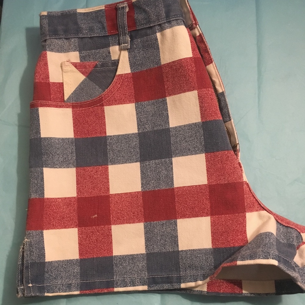 VINTAGE HIGH WAIST JEAN SHORTS